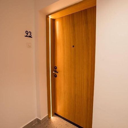 Escapism - Premium 1Br Apartment With Parking Bucarest Exterior foto