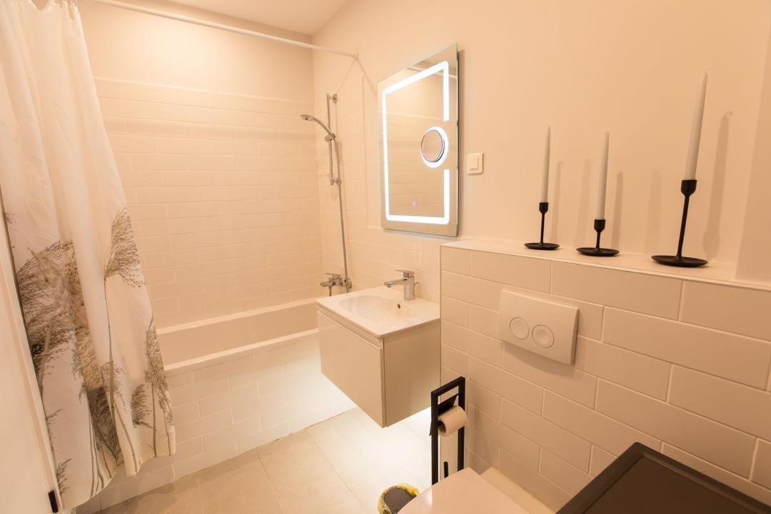 Escapism - Premium 1Br Apartment With Parking Bucarest Exterior foto